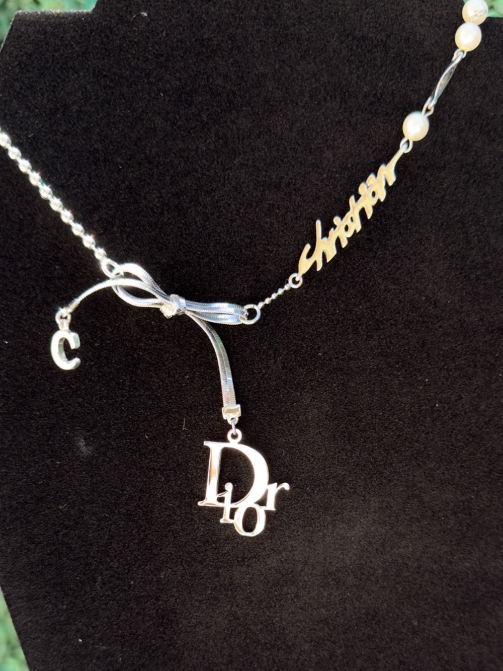 DIOR Cursive Script Choker Logo Pearl & Metal Bowtie CD Silver Tone Chain RARE